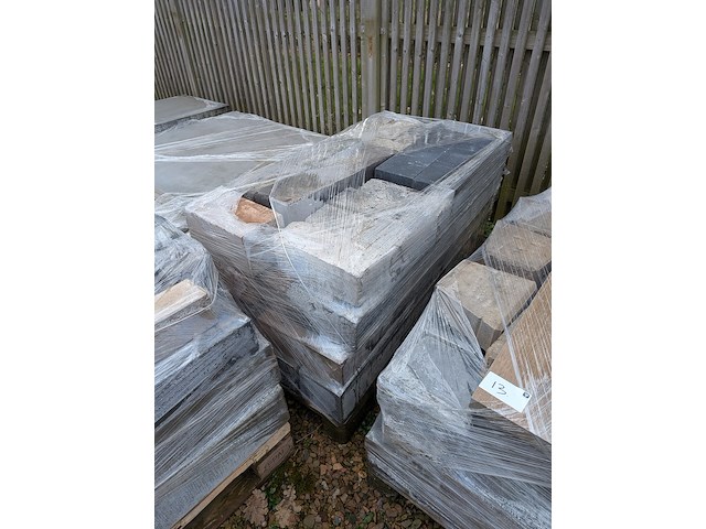 Partij stenen en tegels o.a. gardenlux - afbeelding 20 van  32