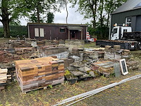 Partij stenen, klinkers en pannen - afbeelding 2 van  18