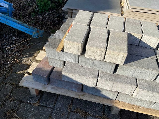 Partij stenen - afbeelding 2 van  2