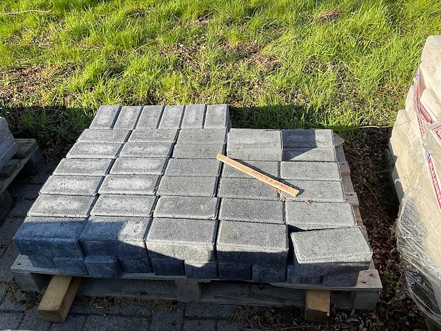 Partij stenen - afbeelding 1 van  5