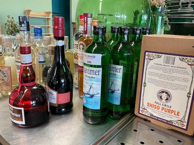 Partij sterke dranken - afbeelding 5 van  8