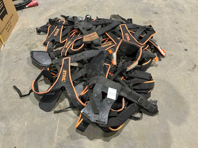 Partij stihl harnassen - afbeelding 1 van  4