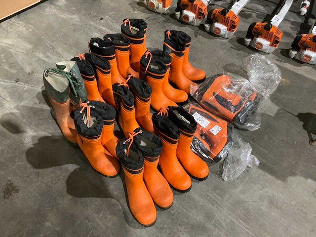 Partij stihl werklaarzen - afbeelding 2 van  9