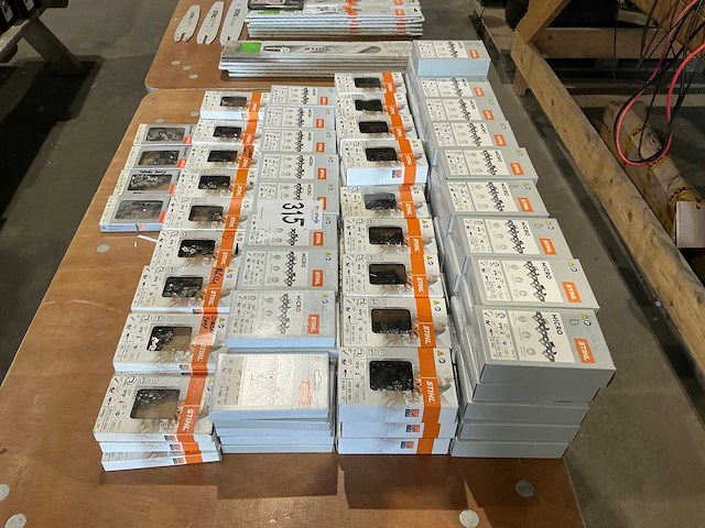 Partij stihl zaagkettingen - afbeelding 7 van  11
