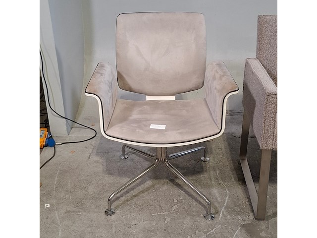 Partij stoelen en bank, o.a. artifort - afbeelding 7 van  14