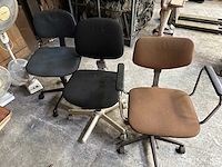 Partij stoelen en ventilatoren - afbeelding 4 van  5