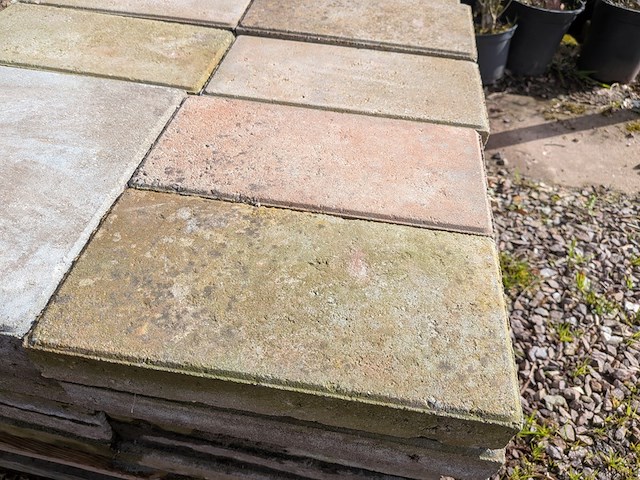 Partij stoep-/tuintegels - afbeelding 8 van  9