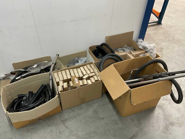 Partij stofzuiger accessoire - afbeelding 1 van  8