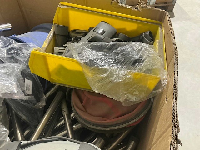 Partij stofzuiger onderdelen - afbeelding 3 van  4