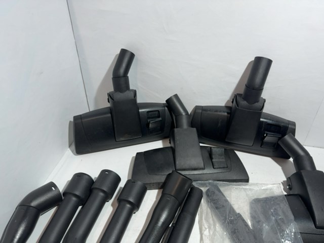 Partij stofzuigeraccessoires - afbeelding 2 van  7