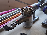 Partij stofzuigers, dyson - afbeelding 2 van  18