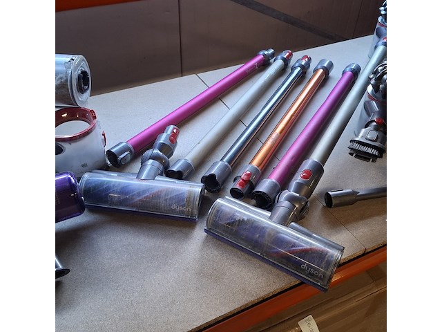 Partij stofzuigers, dyson - afbeelding 4 van  18
