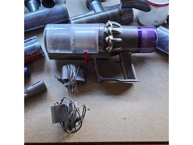 Partij stofzuigers, dyson - afbeelding 5 van  18