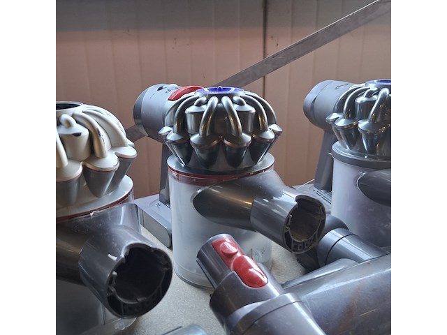 Partij stofzuigers, dyson - afbeelding 7 van  18