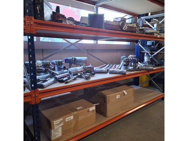 Partij stofzuigers, dyson - afbeelding 1 van  18