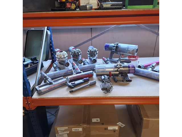 Partij stofzuigers, dyson - afbeelding 11 van  18