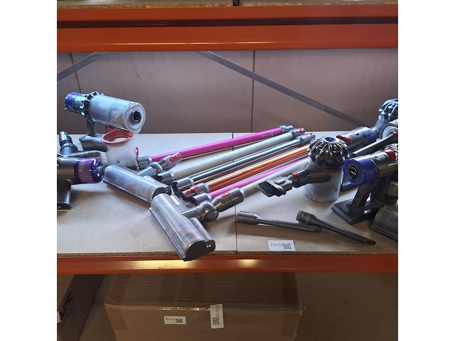 Partij stofzuigers, dyson - afbeelding 12 van  18