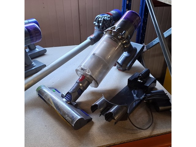 Partij stofzuigers, dyson - afbeelding 14 van  18