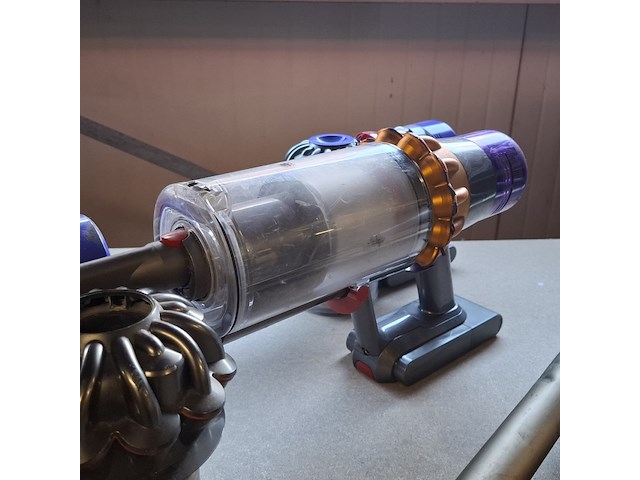 Partij stofzuigers, dyson - afbeelding 17 van  18