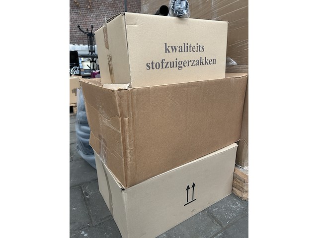 Partij stofzuigerslangen en stofzuigerzakken - afbeelding 5 van  5