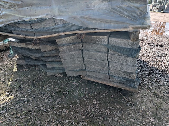 Partij straatstenen ca. 19.6x6.2x4.8 cm - afbeelding 6 van  6