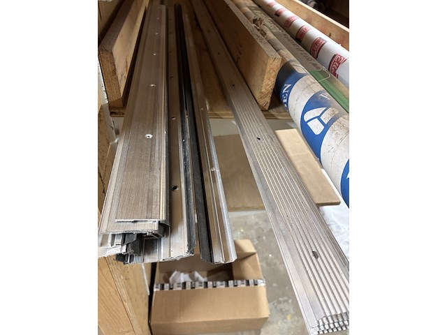 Partij strips en profielen - afbeelding 3 van  5