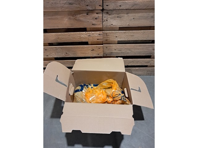 Partij stroom- en display kabels - afbeelding 10 van  10