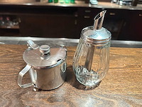 Partij suikerstrooiers en suikerpotten - afbeelding 1 van  3