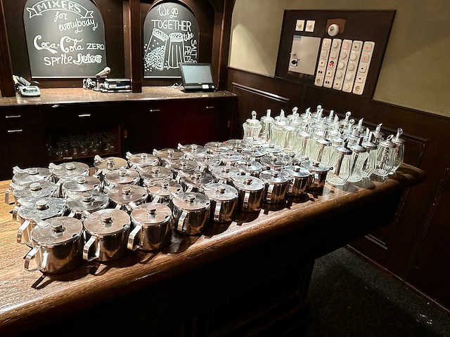 Partij suikerstrooiers en suikerpotten - afbeelding 2 van  3