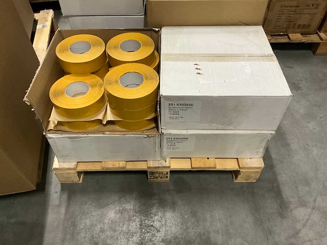 Partij supermount 25101 50mmx100mtr (47x) - afbeelding 2 van  3