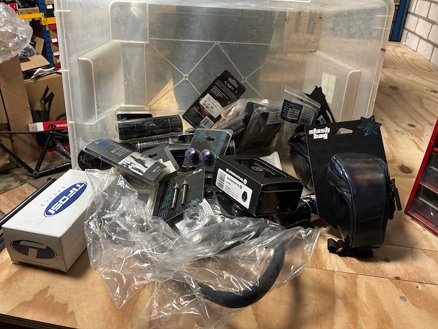 Partij supernova / supacaz fietsaccessoires - afbeelding 1 van  1