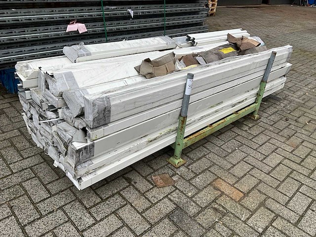 Partij swedex kozijnprofielen - afbeelding 1 van  11