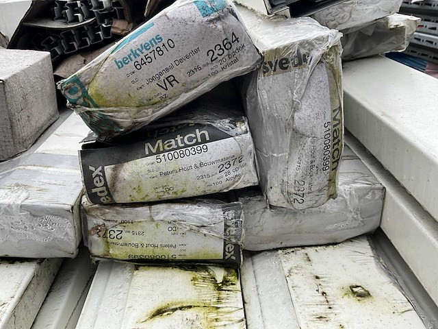 Partij swedex kozijnprofielen - afbeelding 9 van  11