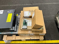 Partij switches -en onderdelen - afbeelding 3 van  5