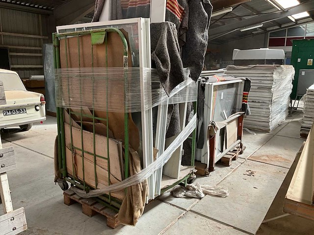 Partij systeemwand panelen - afbeelding 1 van  6