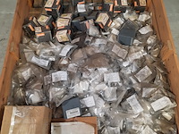 Partij t-kop bouten, o.a. fokker - afbeelding 2 van  7