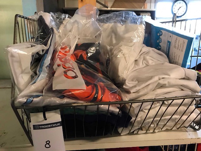 Partij t-shirts - afbeelding 1 van  3