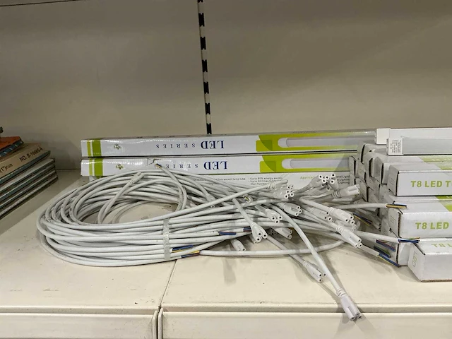 Partij t8 led tubes (32x) - afbeelding 4 van  4