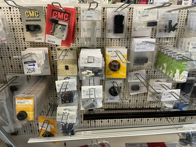 Partij tafel en fietsendrageronderdelen - afbeelding 10 van  17