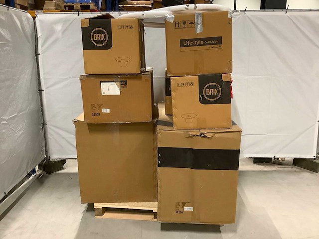 Partij tafelbladen en poten - afbeelding 11 van  11