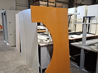 Partij tafels en bureaus - afbeelding 1 van  6