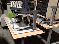 Partij tafels en zitmeubels - afbeelding 2 van  6
