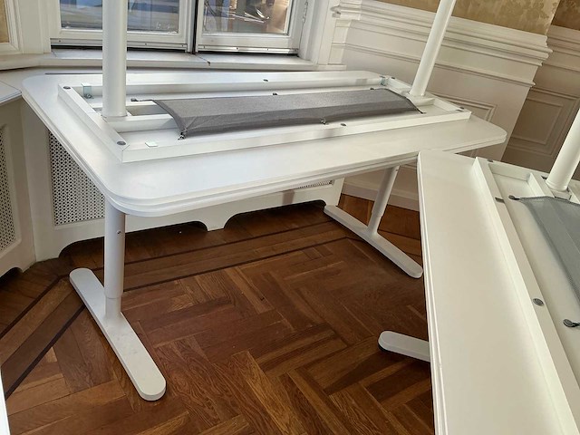 Partij tafels / kasten / bureaus - afbeelding 2 van  14