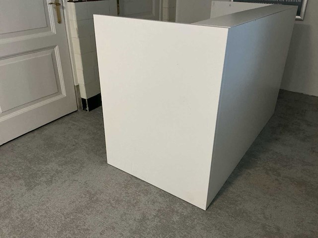 Partij tafels / kasten / bureaus - afbeelding 6 van  14