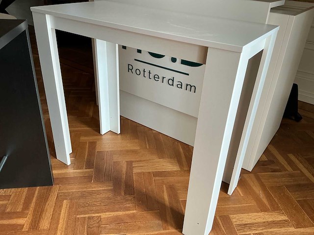 Partij tafels / kasten / bureaus - afbeelding 9 van  14