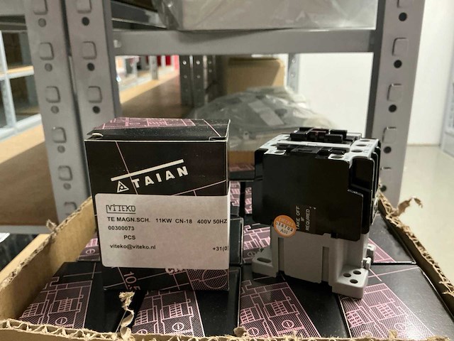 Partij taian ac magnetic contactors cn-18 (75x) - afbeelding 2 van  3