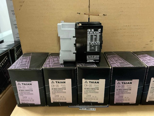Partij taian ac magnetic contactors cn-35 (65x) - afbeelding 2 van  4