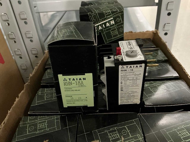Partij taian thermal overload relay rhn-18a (33x) - afbeelding 1 van  2