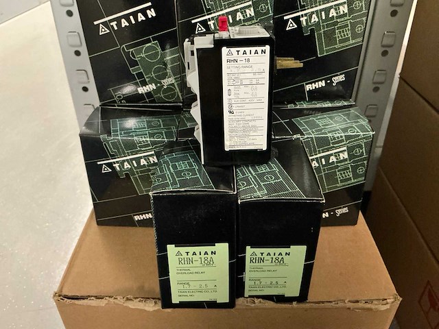 Partij taian thermal overload relay rhn-18a (53x) - afbeelding 1 van  2