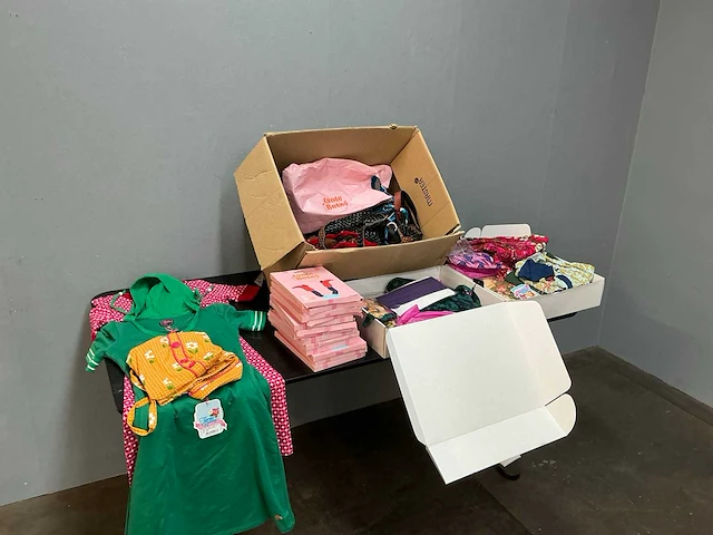 Partij tante betsy kleding en riemen - afbeelding 3 van  9